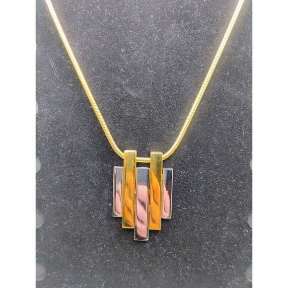 5/$25 Avon Geometric Pendant Necklace The Collection 1976 Gold & Silver Tone A7 - Picture 3 of 7
